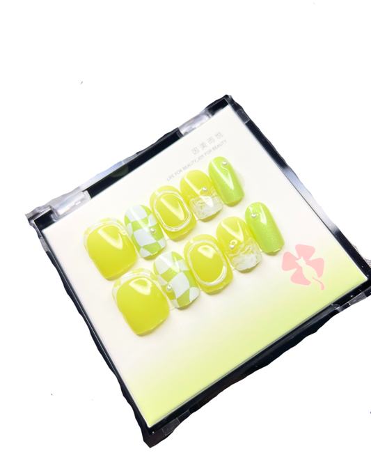 Electric Lime Retro 🍋‍🟩🏁 Pearl- 24 Pcs of Press On Nails