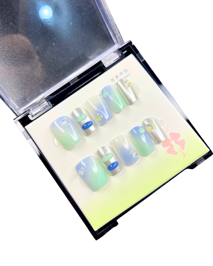 Silver Aurora Dewdrop 🧊🥈💎 - 24 Pcs of Press On Nails