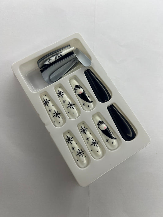 Midnight Frost Star ❄️- 24 Pcs of Press On Nails