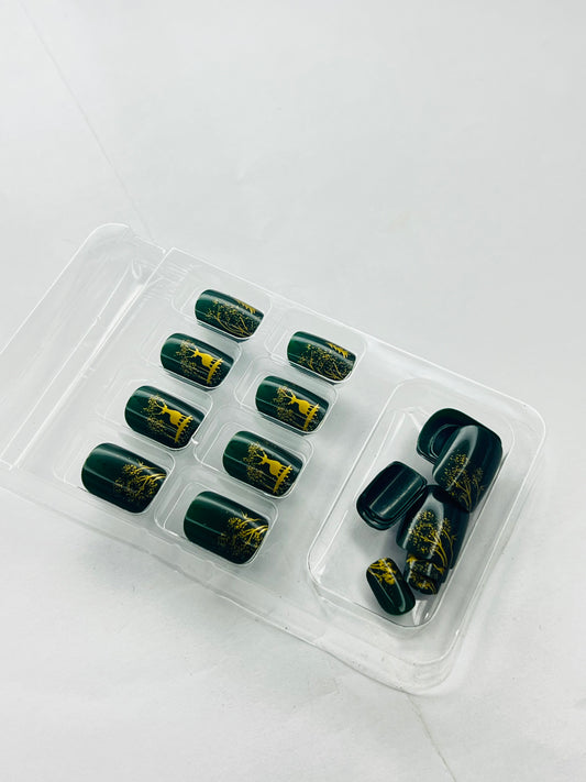 Emerald Forest Stag 🦌🌲 - 24 Pcs of Press On Nails