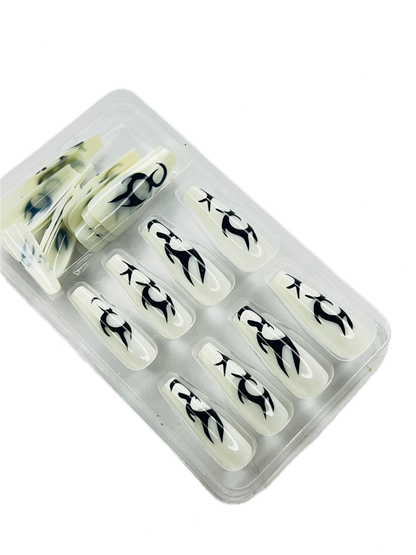 MONOCHROME TRIBAL TRANCE - 24 Pcs of Press On Nails