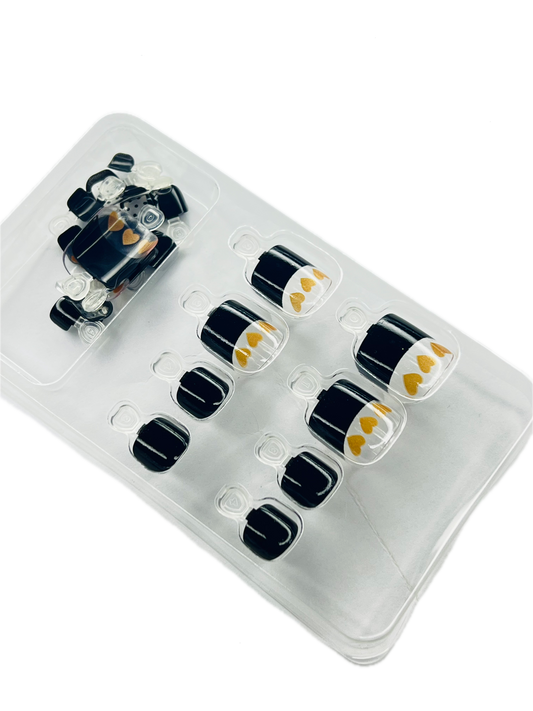 GOLDEN HEART NOIR - 24 Pcs of Press On Nails