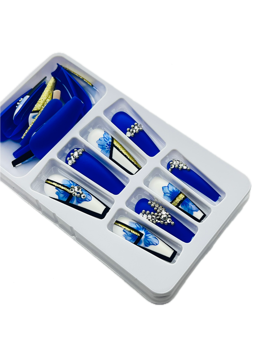 ROYAL AZURE BLOSSOM - 24 Pcs of Press On Nails