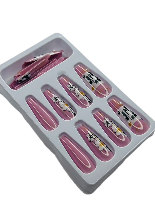 MAUVE MEADOW BLOOM 🌸🐄✨ - 24 Pcs of Press On Nails