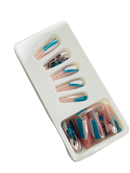 ABSTRACT AZURE ART 🎨🖌️✨- 24 Pcs of Press On Nails