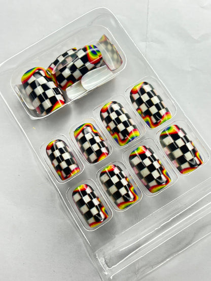 Mystic Smoke Ombre 🌫️✨  - 24 Pcs of Press On Nails