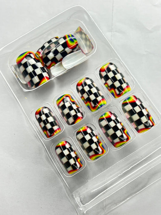 Mystic Smoke Ombre 🌫️✨  - 24 Pcs of Press On Nails