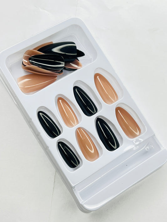 Almond Black & Nude Minimalist 🖤☁️- 24 Pcs of Press On Nails