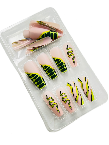 NEON VIPER STRIKE 🐍🍏⚡️- 24 Pcs of Press On Nails